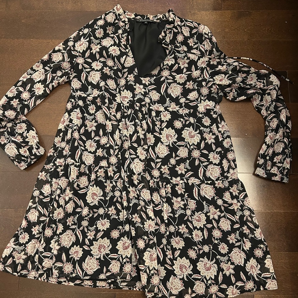 Dynamite Black and Cream Floral Dress
